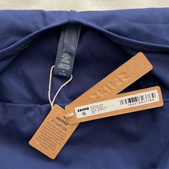 SKIMS SHAPING SWIM TANK ONE PIECE - Picture 2 of 3